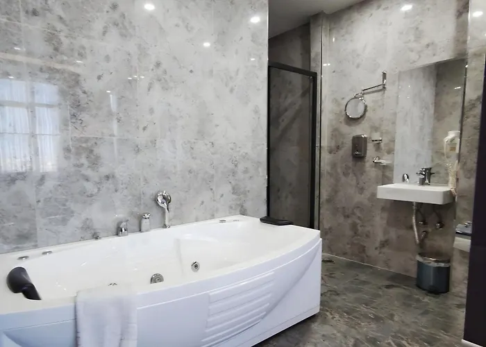 מלון The Golden Pera's &