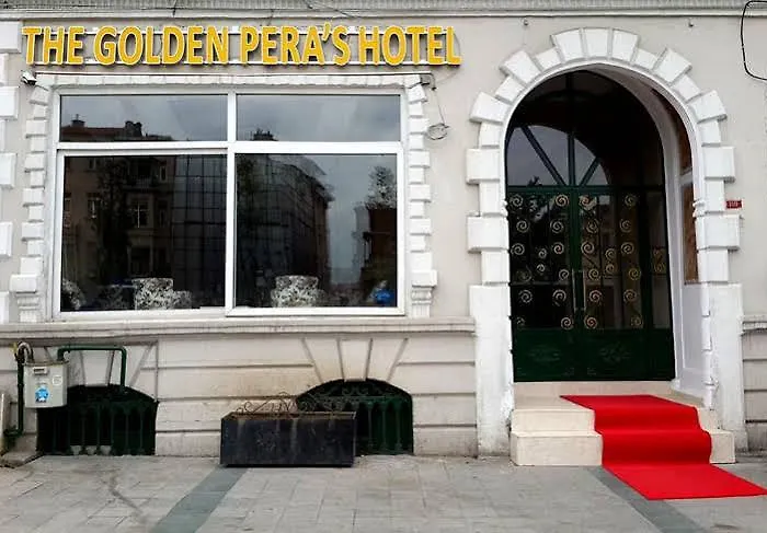 The Golden Pera's & מלון