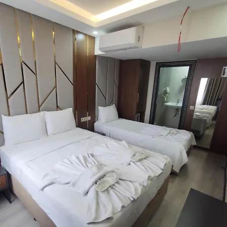 The Golden Pera's & Hotel 3*