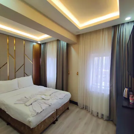 The Golden Pera's & Hotel