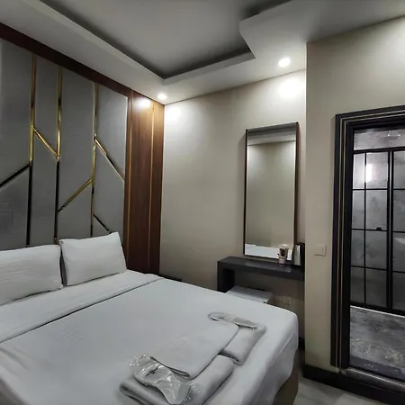 Hotel The Golden Pera's &