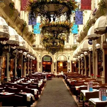 Hotel The Golden Pera's &