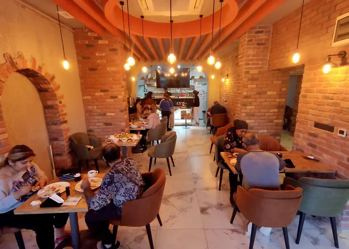 The Golden Pera's & Hotel