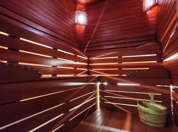 Hotel The Golden Pera's &