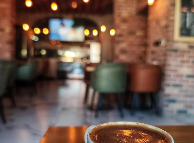 Hotel The Golden Pera's &