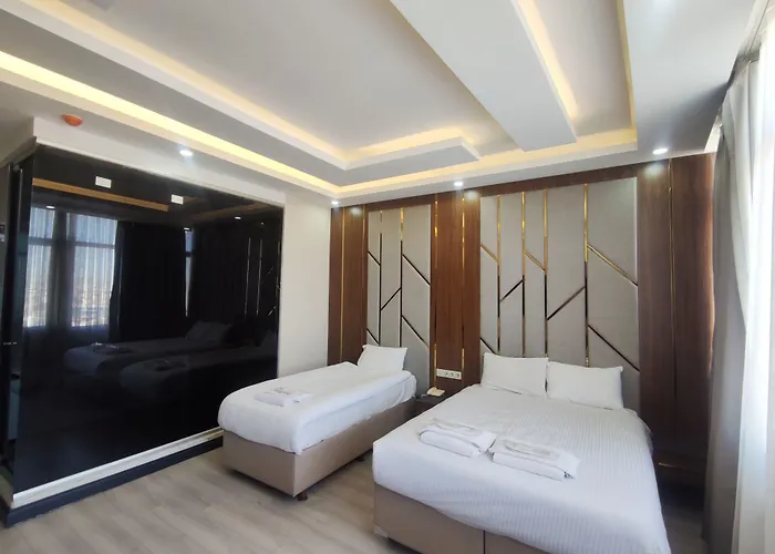 Hotel The Golden Pera's & 3*