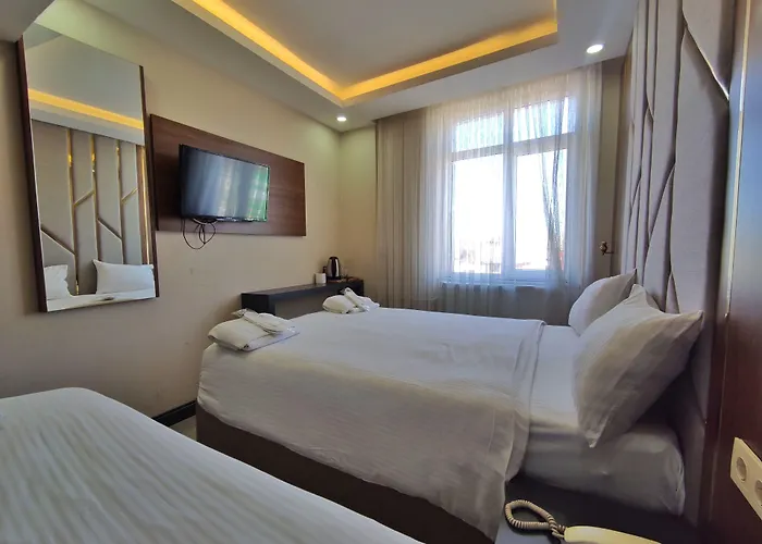 Hotel The Golden Pera's &