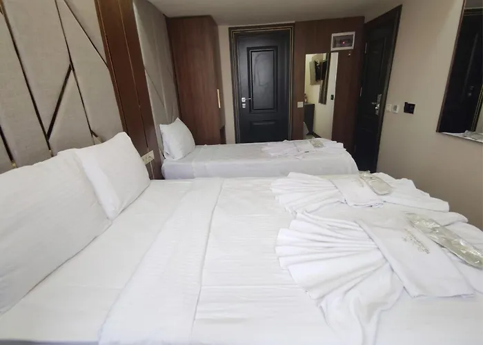 The Golden Pera's & Hotel