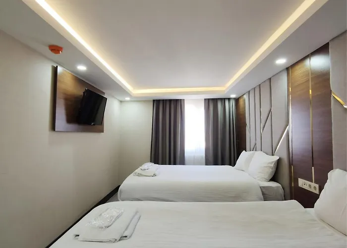 Hotel The Golden Pera's &