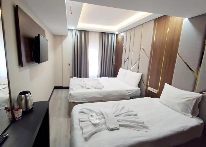 Hotel The Golden Pera's &