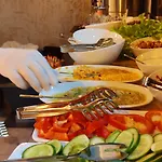 The Golden Pera's & Istambul