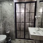 Hotel The Golden Pera's &