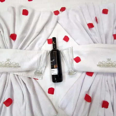 The Golden Pera's & Stambuł