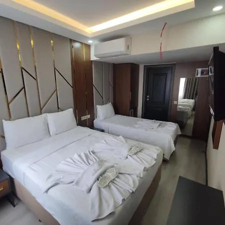 The Golden Pera's & Hotel 3*