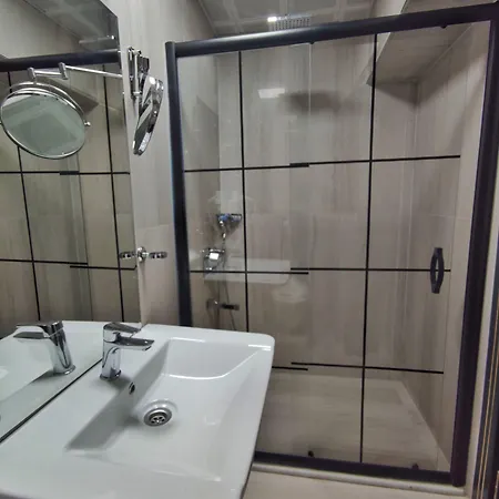 The Golden Pera's & 호텔