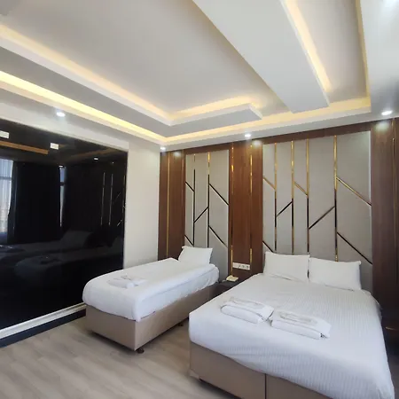 מלון The Golden Pera's & 3*