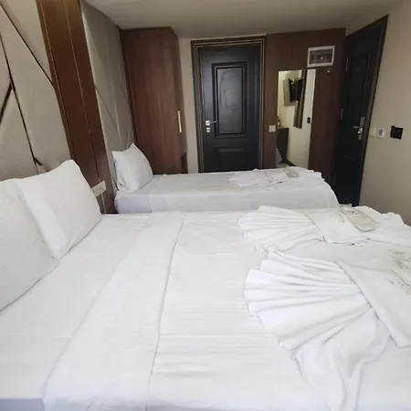 The Golden Pera's & Hotel