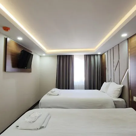 Hotel The Golden Pera's &