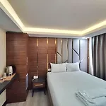 The Golden Pera's & 3* Istanbul