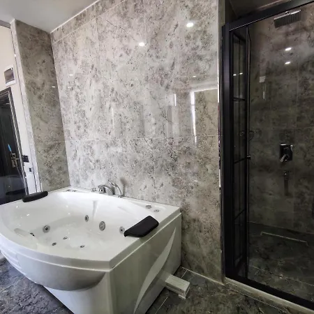 ホテル The Golden Pera's & 3*